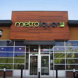 Exterior photo of Metro Liquor - Kelowna, British Columbia Exterior photo of Metro Liquor - Kelowna, British Columbia