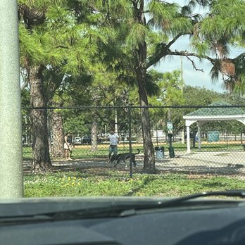 Holiday Park - Dog Parks Near Me - Fort Lauderdale, Florida