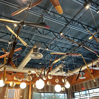 Mellow Mushroom Chantilly - Pizza Near Me - Chantilly, Virginia