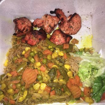 Kabob Palace - Still no beef. Soggy mixed vegetables soaking into my rice. Mmm yum... NOT. - Afghan Near Me - Arlington, Virginia
