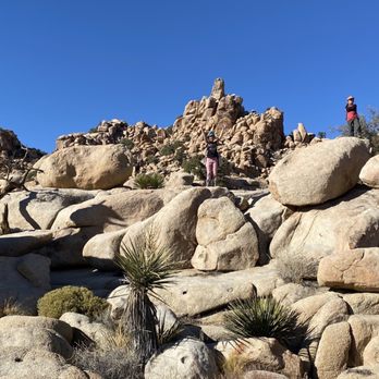 Hidden Valley Campground - Lots of rocks to explore! - Hiking Near Me - Twentynine Palms, California Hidden Valley Campground - Lots of rocks to explore! - Hiking Near Me - Twentynine Palms, California