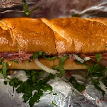 Hank's Pizza - Prosciutto & Cheese Sandwich w/o Pickles was very good. - Pizza Near Me - Playa Del Rey, California Hank's Pizza - Prosciutto & Cheese Sandwich w/o Pickles was very good. - Pizza Near Me - Playa Del Rey, California