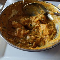 Bombay Vintage - Adraki chicken is nice and hot. Take with bread/rice.