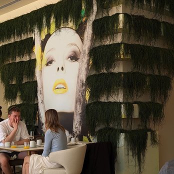 Hyatt Regency Lisbon - Plant wall - Hotels Near Me - Lisbon, 11