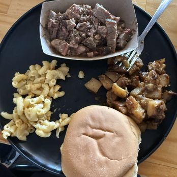 Johnson's Boucanière - Barbeque Near Me - Lafayette, Louisiana