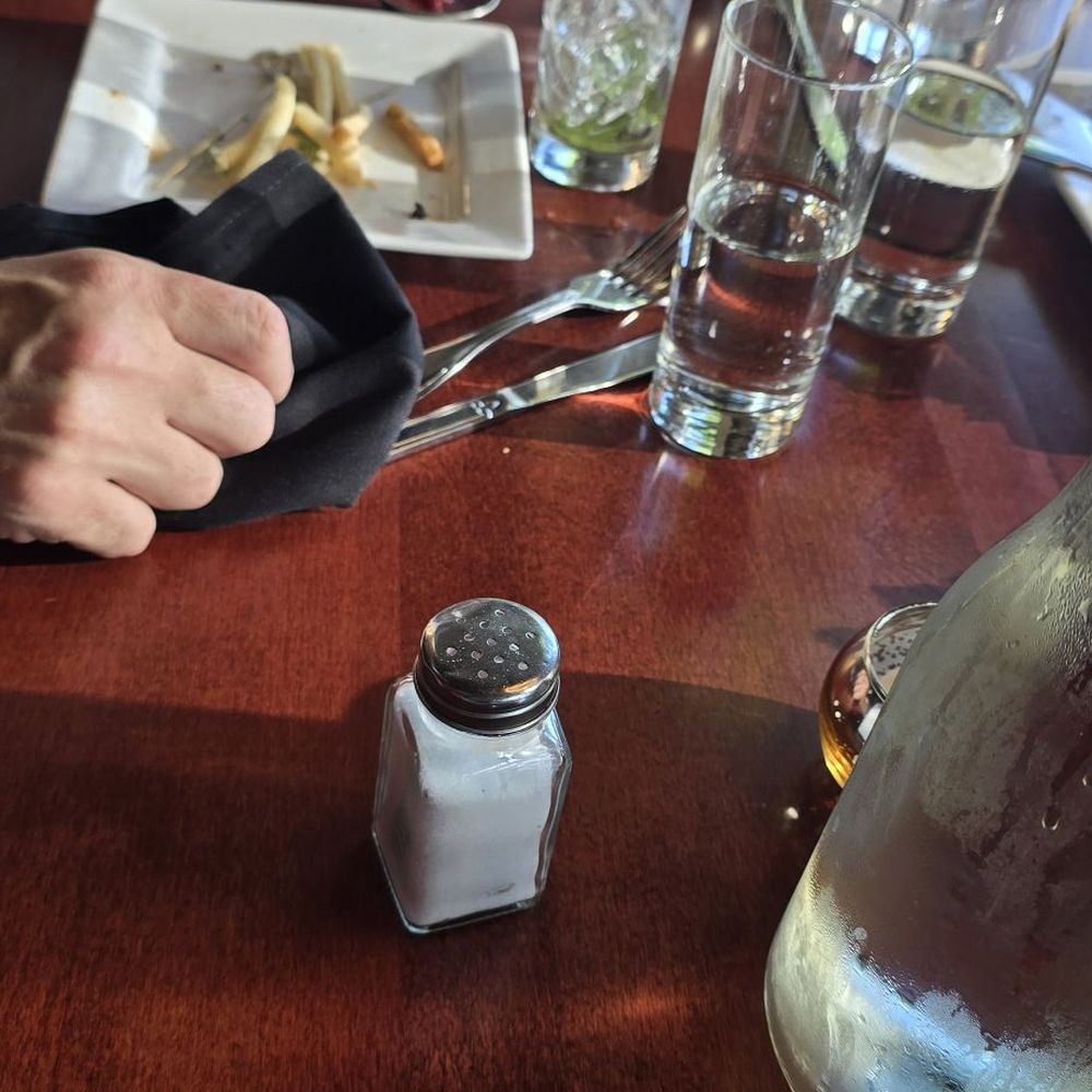 B2 Bar and Grill - Cleared plates - Bars Near Me - Eugene, Oregon
