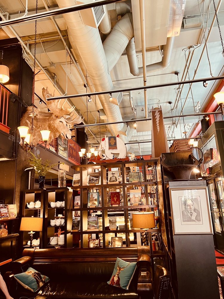 Battery Park Book Exchange & Champagne Bar