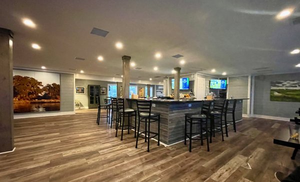 High Tides Restaurant by null