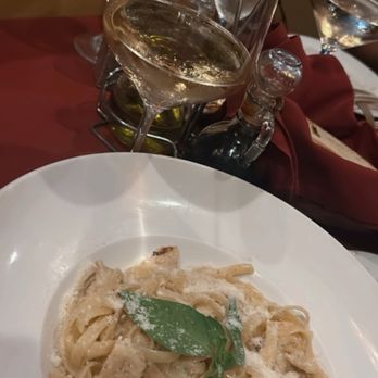 Baci Di Firenze - Fettuccine Alfredo - Italian Near Me - Anaheim, California