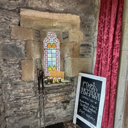 artisan café - Entryway with place for packs and poles