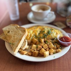 High Tide Cafe and Crepery - Surf's up omelette