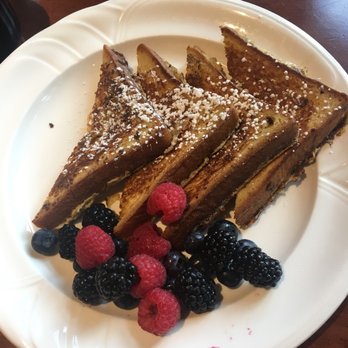 Ventanas Restaurant & Bar - Brioche french toast - New American Near Me - Pasadena, California Ventanas Restaurant & Bar - Brioche french toast - New American Near Me - Pasadena, California