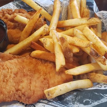 Oak Eatery - Chicken fingers and fries - American Near Me - Hamel, Minnesota