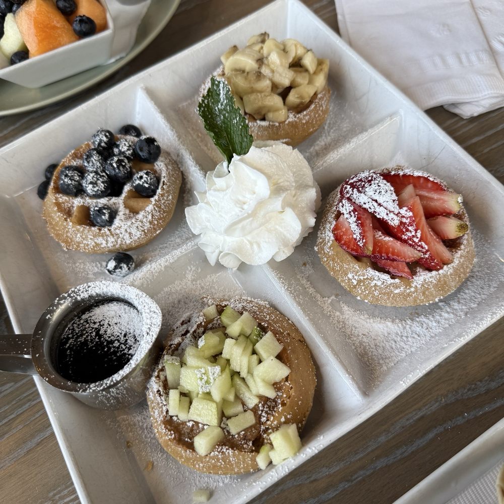 The Hen - Breakfast & Brunch Near Me - Ann Arbor, Michigan