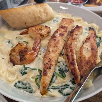 Buzz & Bites - Katy - Chicken and shrimp Fettuccine Alfredo. - Coffee & Tea Near Me - Katy, Texas