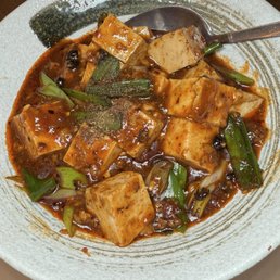 Stone-pot Beef with Tibetan-style Sauce and Flatbread 🌶️🌶️ Stone-pot Beef with Tibetan-style Sauce and Flatbread 🌶️🌶️
