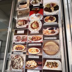 Taquitos Y Mas - Pics of entrees