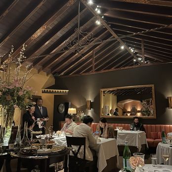 Acquerello - interior - Italian Near Me - San Francisco, California Acquerello - interior - Italian Near Me - San Francisco, California