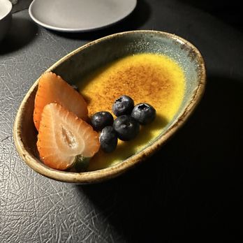 Botero Lounge - Lilikoi creme brûlée - Lounges Near Me - Kihei, Hawaii