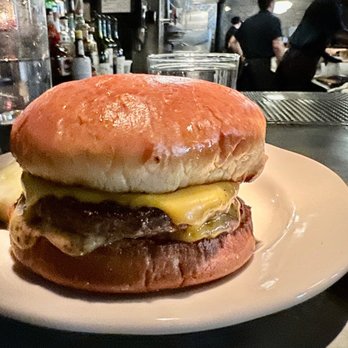 Au Cheval - Single Cheeseburger - Bars Near Me - Chicago, Illinois