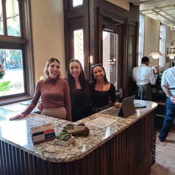 DeNuccis - From second l - r., The lovely RSVP Mgr., Alexis R. & Olivia H. - New American Near Me - Lincoln Park, Illinois