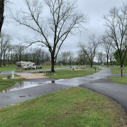 grand ecore rv park - Paved roads with concrete level pads