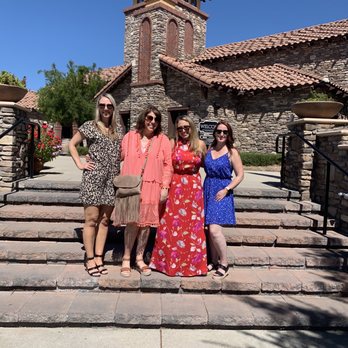 Grapeline Wine Tours - Wine Tours Near Me - Temecula, California
