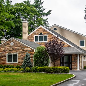 Brothers Aluminum - Charter Oak vinyl siding by Alside with Boral cultured stone masonry accents. GAF Weatherstopper Roofing System with Golden Pledge warranty. - Roofing Near Me - Valley Stream, New York Brothers Aluminum - Charter Oak vinyl siding by Alside with Boral cultured stone masonry accents. GAF Weatherstopper Roofing System with Golden Pledge warranty. - Roofing Near Me - Valley Stream, New York