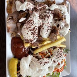McDoner - Dönerteller mit Pommes und Salat