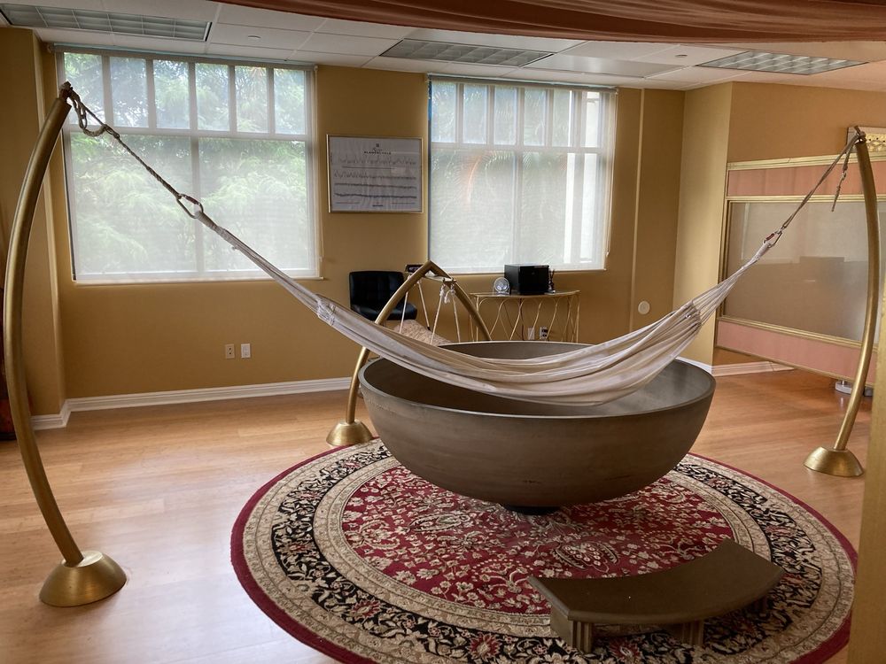 Maui Singing Bowl Logo