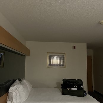 Microtel Inn & Suites by Wyndham Plattsburgh - Beds - Hotels Near Me - Plattsburgh, New York Microtel Inn & Suites by Wyndham Plattsburgh - Beds - Hotels Near Me - Plattsburgh, New York