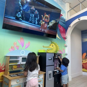 Fun Dental 4 Kids - Front lobby - Pediatric Dentists Near Me - Bellflower, California Fun Dental 4 Kids - Front lobby - Pediatric Dentists Near Me - Bellflower, California