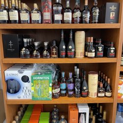 Waukee Liquor & Food Mart