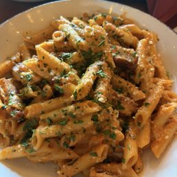 Penne Vodka with Chicken Penne Vodka with Chicken