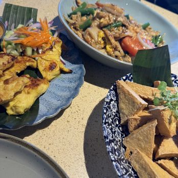 Khao Hom - Variety of items - Thai Near Me - Hayward, California Khao Hom - Variety of items - Thai Near Me - Hayward, California
