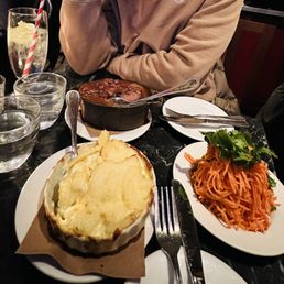 Coq au vin, gratin, carrots