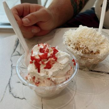 Nubes Ice Cream & Coffee Shop - Ice cream - Desserts Near Me - Chicago, Illinois