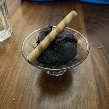 The Hungry Sumo - Black sesame ice cream - Japanese Near Me - Collingwood, Ontario