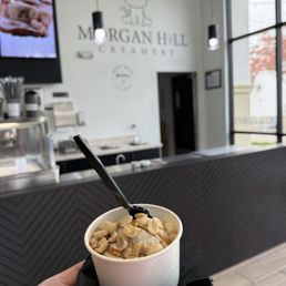 Banana flavor with nuts and caramel drizzle Banana flavor with nuts and caramel drizzle