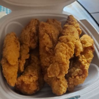 Detroit Wing Company - Chicken tenders 6pc - Chicken Wings Near Me - Taylor, Michigan