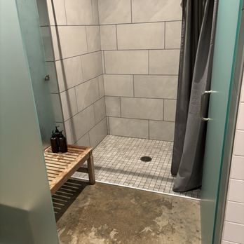 AutoCamp Yosemite - Shower stall - Hotels Near Me - Midpines, California AutoCamp Yosemite - Shower stall - Hotels Near Me - Midpines, California
