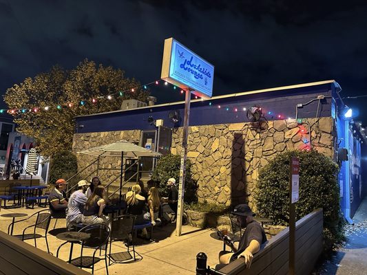 Lakeside Lounge by null