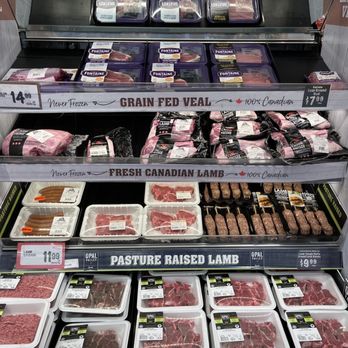 Farm Boy - a display of meat in a grocery store - Grocery Near Me - Burlington, Ontario Farm Boy - a display of meat in a grocery store - Grocery Near Me - Burlington, Ontario