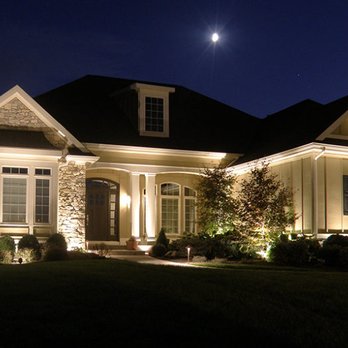 Southern Paver & Hardscapes - a home at night - Landscaping Near Me Southern Paver & Hardscapes - a home at night - Landscaping Near Me