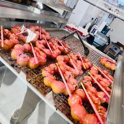mochinut - Strawberry mochi donuts