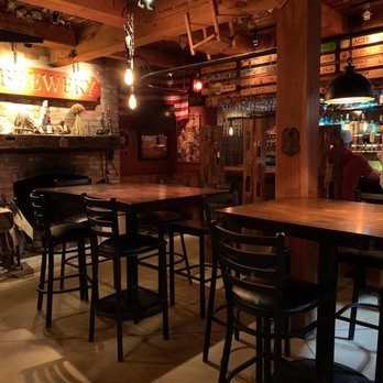 Boothbay Craft Brewery - Inside bar - New American Near Me - Boothbay, Maine