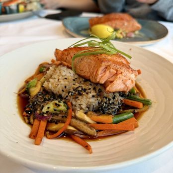Cutters Crabhouse - Cantonese style salmon - Seafood Near Me - Seattle, Washington