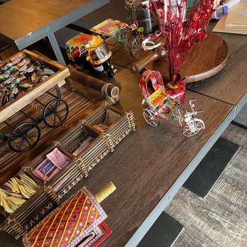 Paratha Wala - Decor - Indian Near Me - Forest Hills, New York