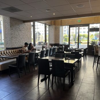 Naree Thai Restaurant - Thai Near Me - Long Beach, California