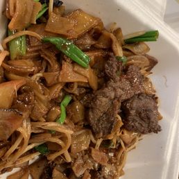 Beef Chow Fun. I have more good pictures. Beef Chow Fun. I have more good pictures.